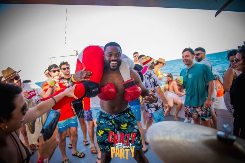 Benalmadena: Boat Party With a Drink - Meeting Point and Check-in