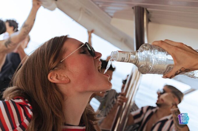 Benalmadena: Boat Party With a Drink - What to Expect