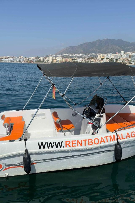 Benalmádena: Boat Rentals With No License Needed. - Location and Accessibility