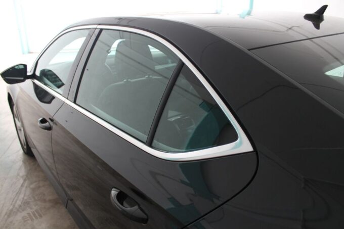 Benidorm: Alicante Airport (ALC) Private Transfer - Vehicle Amenities