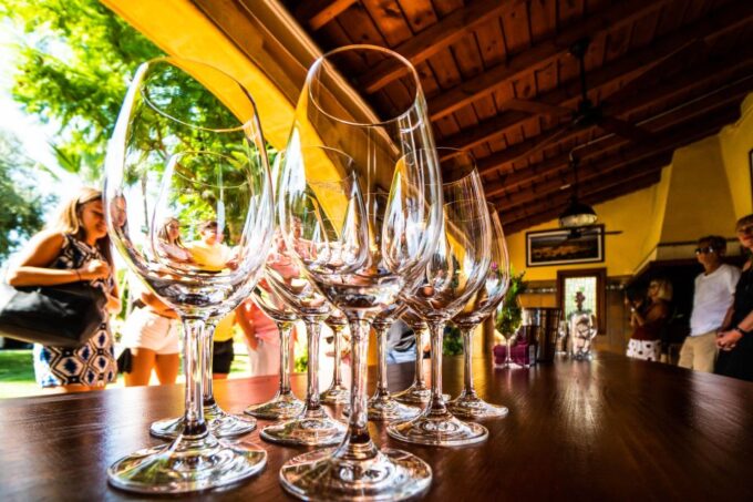 Benidorm: Private City Highlights Tour With Wine Tasting - Picturesque Villajoyosa
