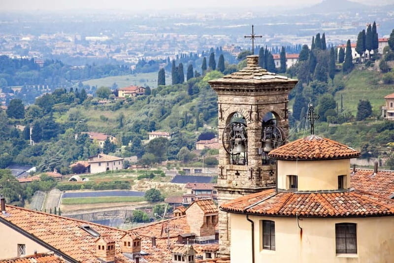 Bergamo: 2-hour Best Intro Walking Tour with a Local - What to Expect: A Walk Through Bergamos Heart