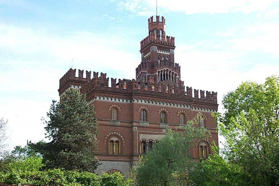 Bergamo: Private Transfer To/From Crespi Dadda UNESCO Site - Meeting Location Instructions