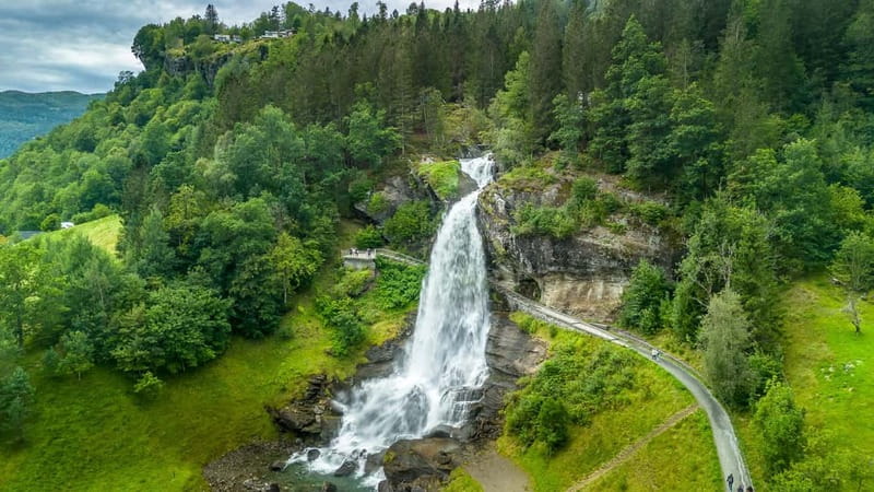 Bergen: Hardangerfjord Day Trip with Waterfalls - Scenic Highlights and Authentic Experiences