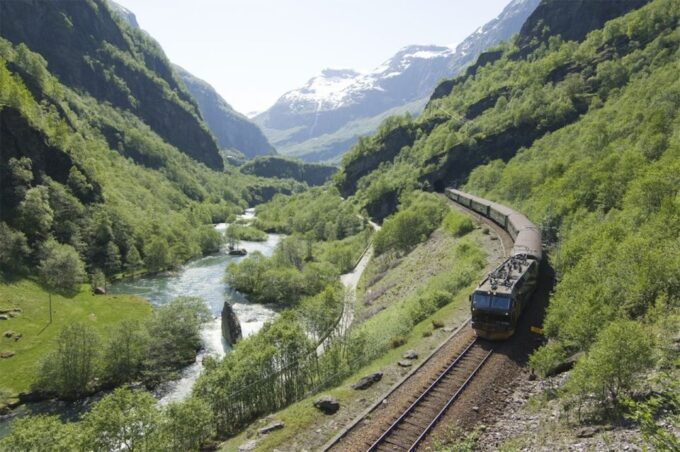 Bergen: Nærøyfjord Cruise and Flåm Railway to Oslo - What to Expect