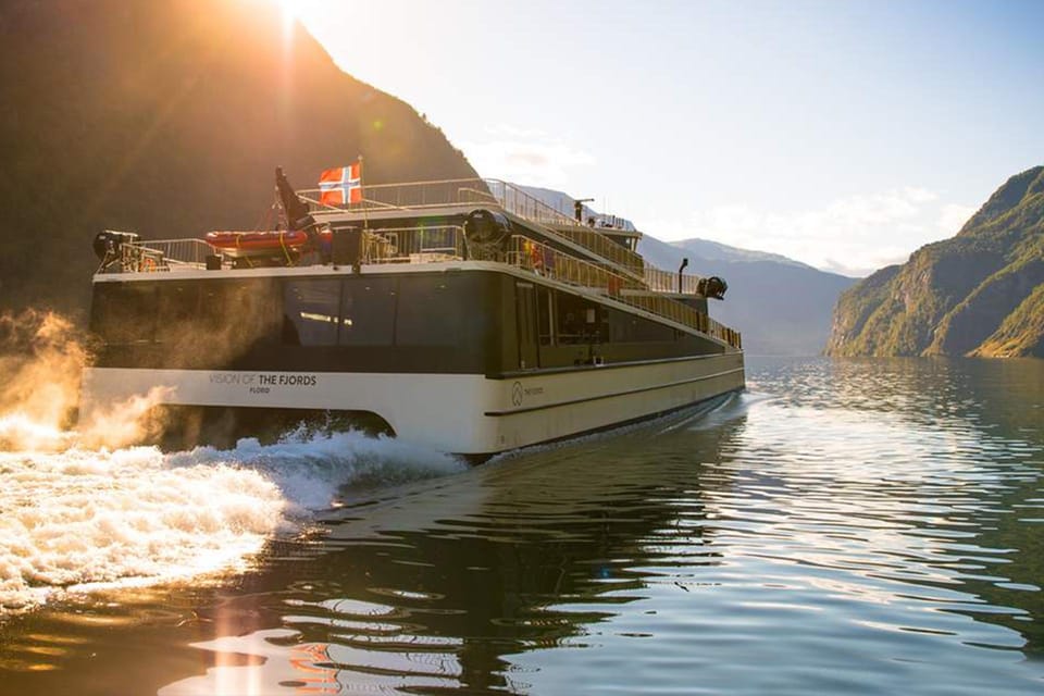 Bergen: Nærøyfjord Cruise & Flåm Railway Day Trip to Oslo - A Deep Dive into the Experience