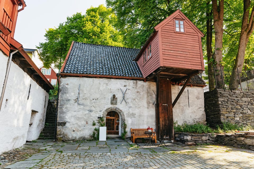 Bergen: Past & Present Small Group Guided Walking Tour - FAQ