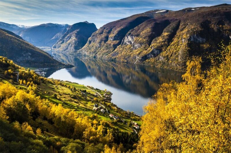 Bergen: Private Day Tour, Nærøyfjord Cruise and Flåm Railway - A Detailed Look at the Experience
