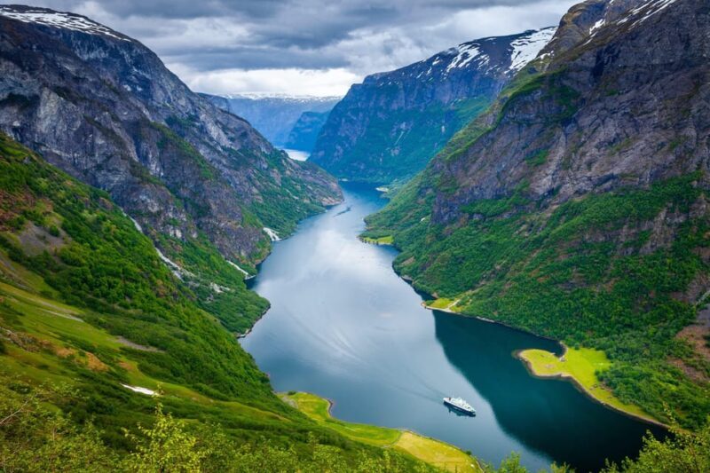 Bergen: Viking Village, Nærøyfjorden Cruise and Flåm Railway - Key Points