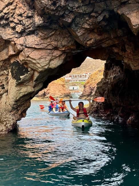 Berlenga Island: Kayak Tour and Glass-bottom Boat Trip - Analyzing the Value