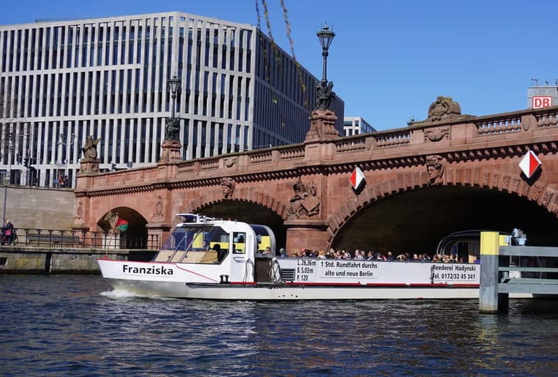Berlin: 1-Hour Boat Tour with Bilingual Live Guide - An In-Depth Look at the Experience