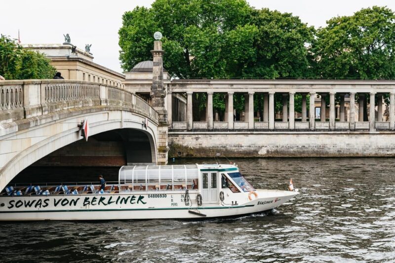 Berlin: 1-Hour City Sightseeing Cruise - Who Would Love This Experience?
