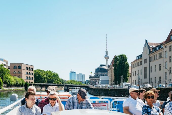 Berlin: 1-Hour City Tour by Boat With Guaranteed Seating - Accessibility Features