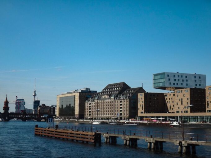 Berlin: 2.5-Hour East Side Boat Cruise With Commentary - Accessibility Information