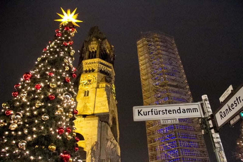 Berlin: 2-Hour Christmas Lights Bus Tour incl. Mulled Wine - FAQs