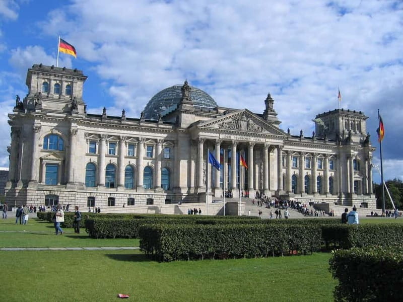 Berlin: 3-hour Driving Highlights Tour - FAQ