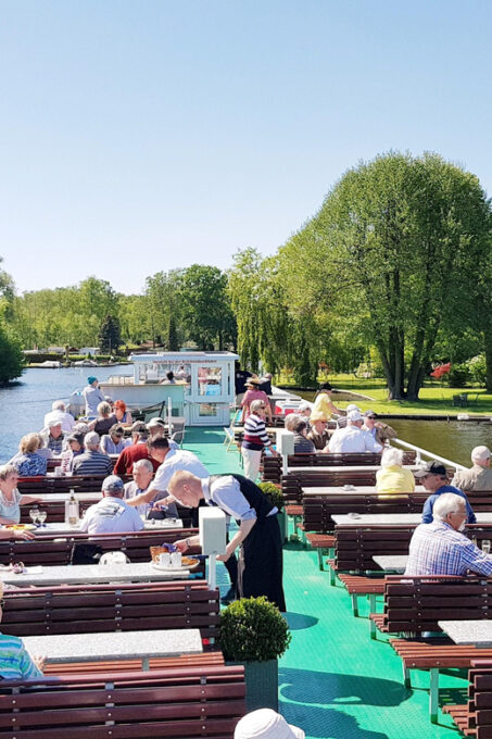 Berlin: 7 Hour Sightseeing Havel Cruise to Potsdam - Amenities and Facilities