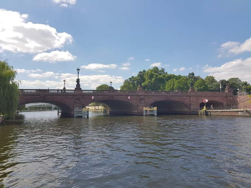 Berlin Beers & Battlefields Tour: War History & German Beer - Key Points