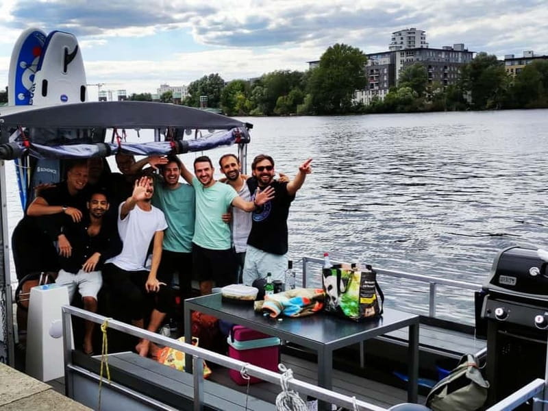 Berlin: Boat Rental BBQ boat with waterslide for 12 people - Practical Considerations