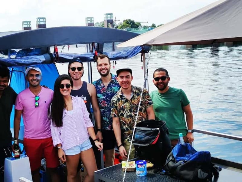 Berlin: Boat Rental BBQ boat with waterslide for 12 people - FAQ