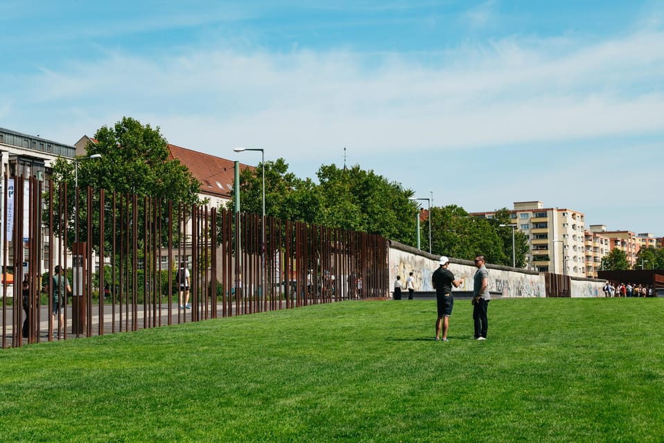 Berlin: Cold War Walking Tour on Berlin Wall Route - Key Points