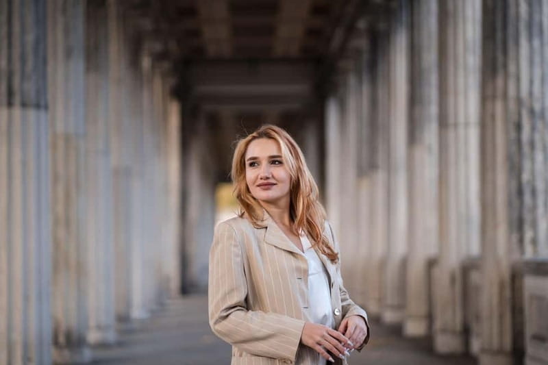 Berlin: Early Morning Private Photoshoot to avoid the Crowd - An In-Depth Look at the Experience