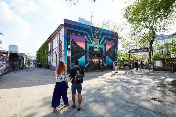 Berlin: East Berlin Food and History Walking Tour - Fusion of Cuisines