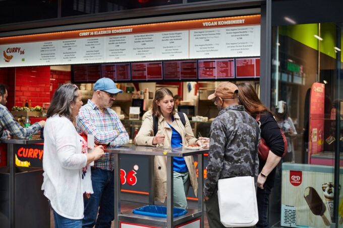 Berlin: East Berlin Food and History Walking Tour - Iconic Berlin Wall History