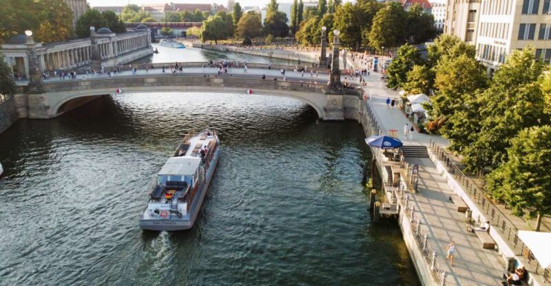 Berlin: Evening Sightseeing River Cruise on the Spree - Booking and Payment Options