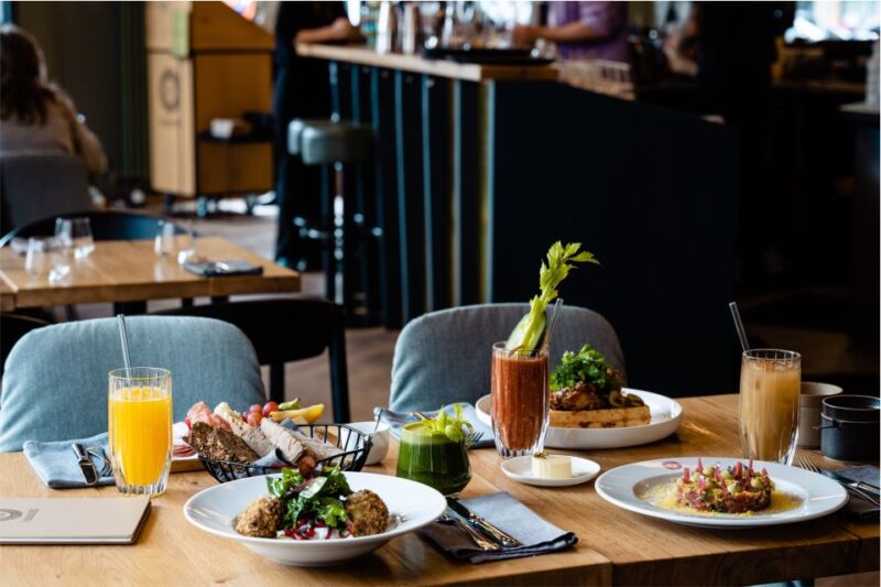 Berlin: Fine Dining Breakfast With Champagne in Schoneberg - Customer Ratings