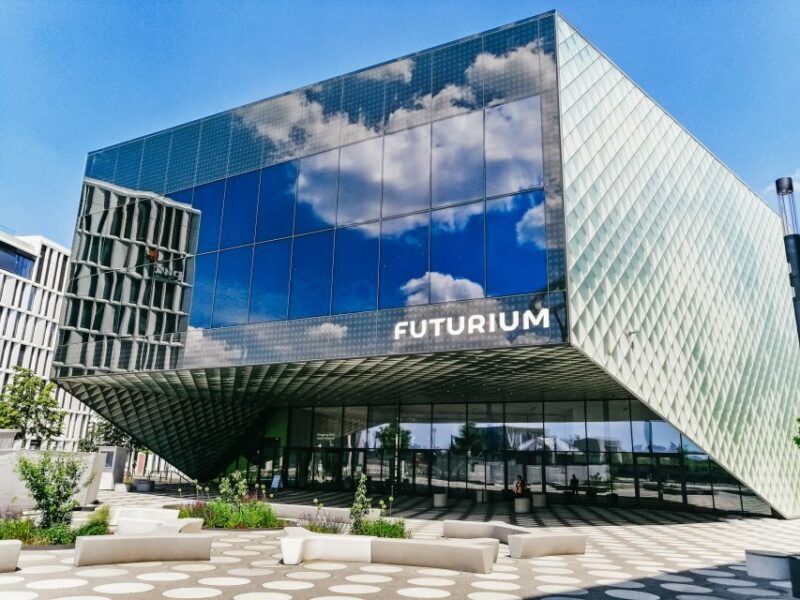 Berlin: Government Quarter Tour and Reichstag Dome Visit - Exploring Berlin’s Government District