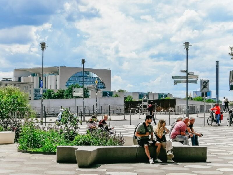 Berlin: Government Quarter Tour and Reichstag Dome Visit - Authentic Experiences and Local Insights