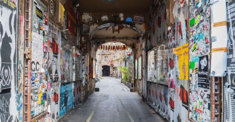 Berlin: Hidden Backyards Guided Walking Tour - Exploring Berlins Hidden Backyards: A Guided Walk Through the Citys Secret Spaces