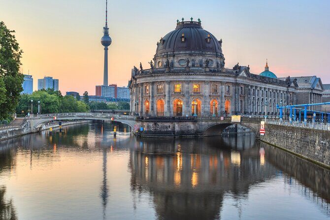 Berlin Highlights Self guided scavenger hunt and Walking Tour - Authentic Reviews from Travelers