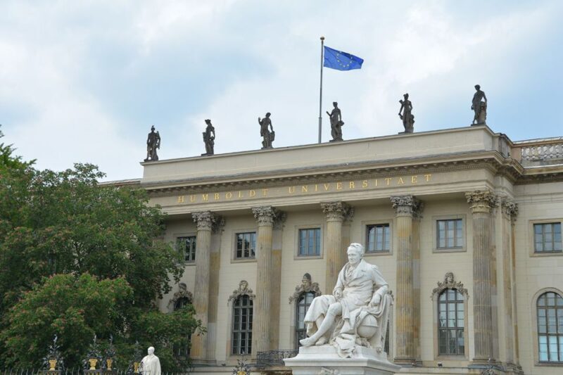 Berlin: Historic Center Walking Tour with a Real Berliner - The Symbolic Brandenburg Gate