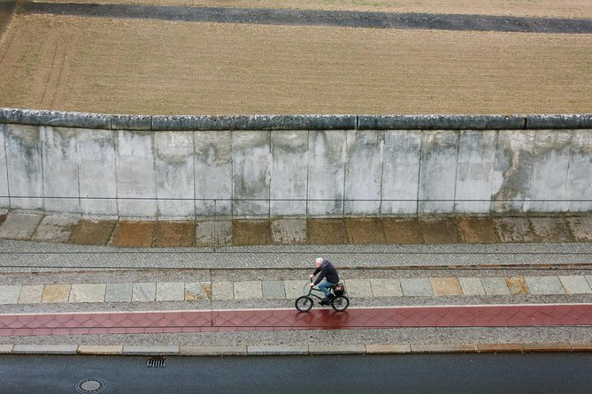 Berlin Historical Bike Tour: Berlin Wall and Cold War - Berlin Wall Memorial
