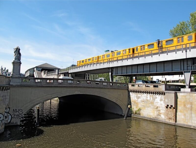 Berlin: Kayaking Tour West - one-way tour - The Sum Up  