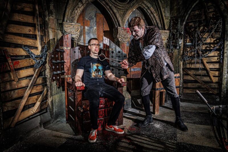 Berlin: Madame Tussauds Museum & Berlin Dungeon Combo Ticket - Participant Age and Health Restrictions