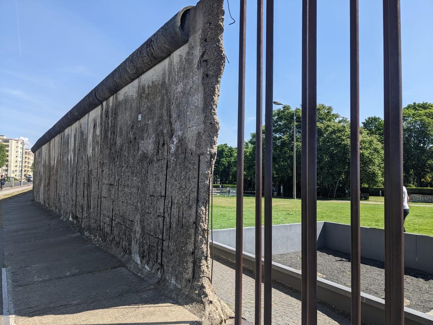 Berlin: Private Bike Tour by a Local Guide in Danish/English - FAQs