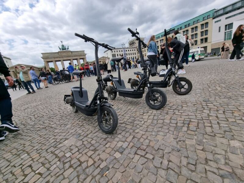 Berlin: Private E-Scooter Highlights Tour - Iconic Landmarks