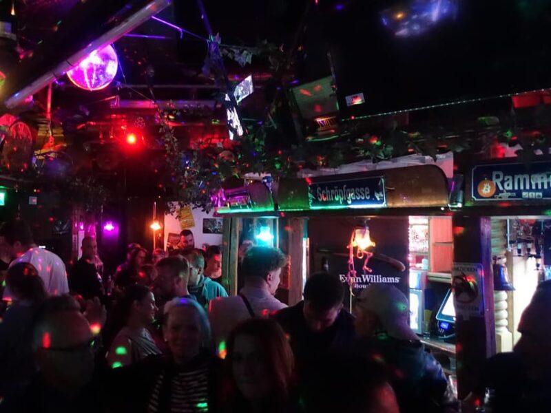 Berlin: Private pub crawl with insider-guide & free shots - Authenticity and Unique Features