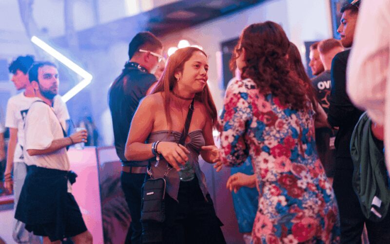 Berlin: Pub Crawl with Shots and VIP Club Entry - Analyzing the Value  