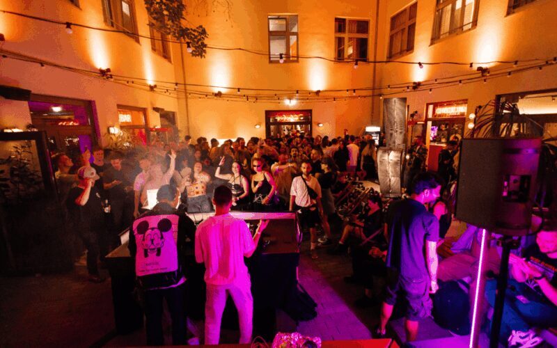 Berlin: Pub Crawl with Shots and VIP Club Entry - Authentic Guest Experiences  