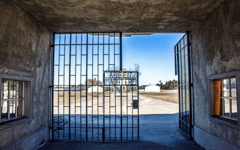 Berlin: Sachsenhausen Concentration Camp Museum Tour - Key Points  