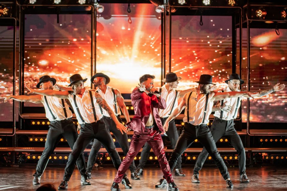 Berlin: SIXX PAXX Theater Show - Audience Experience and Authentic Feedback