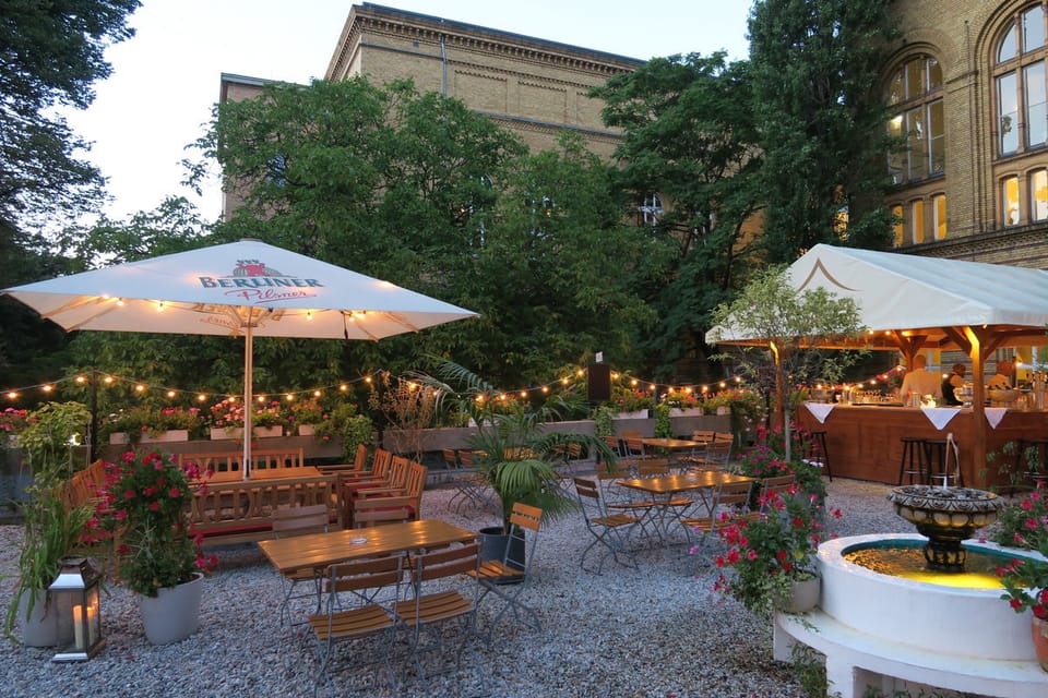 Berlin: Ticket for Bar Jeder Vernunft - Theater & Restaurant - Key Points