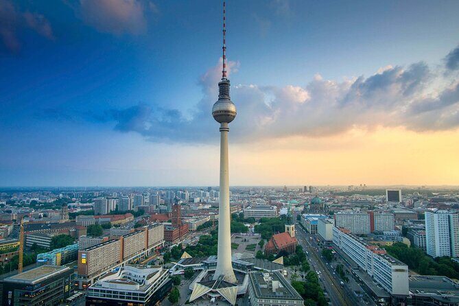 Berlin Walking Tour with Audioguide on Your Smartphone - Exploring Berlin in Two Hours: What to Expect