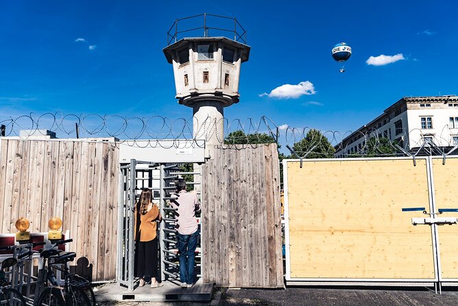 Berlin Wall & Cold War: Private Eye-Witness Black Van Half Day Tour - Pickup and Drop-off Details
