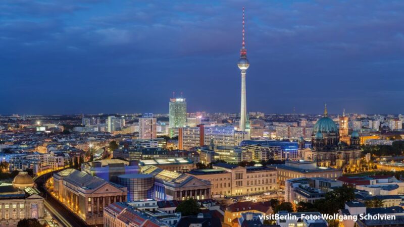 Berlin WelcomeCard: Museum Island & Public Transport - Access to Museum Island