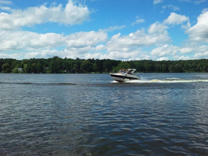 Berlin:Guided South Berlin Yacht Tour With Swim Stop (Relax) - Booking and Cancellation Policy